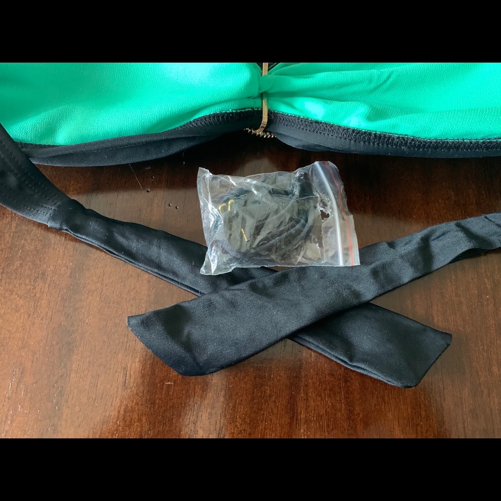 SWIM TOP - Picture 4 of 6